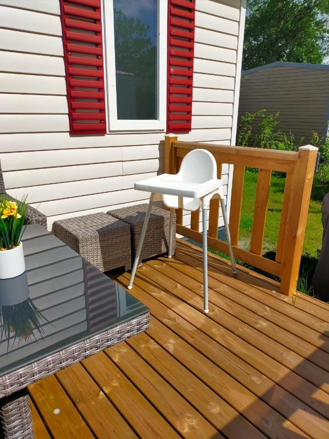 Bj Chalets - De Rug 3 - Vakantiepark Lauwersoog - Luxe Chalet Met Vaatwasser En Inloopkast! Vroege Incheck! Met Airco! Extérieur photo