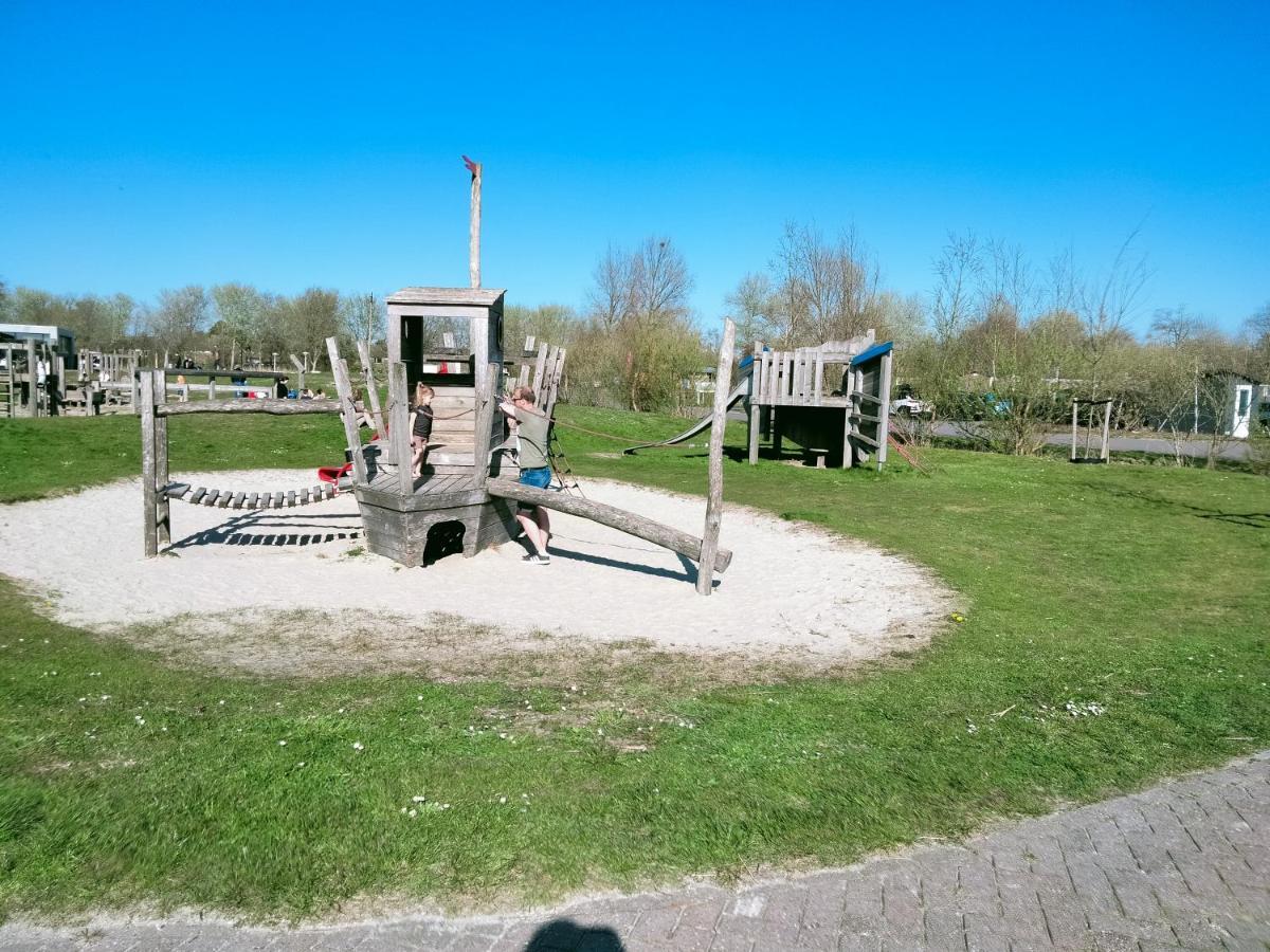 Bj Chalets - De Rug 3 - Vakantiepark Lauwersoog - Luxe Chalet Met Vaatwasser En Inloopkast! Vroege Incheck! Met Airco! Extérieur photo