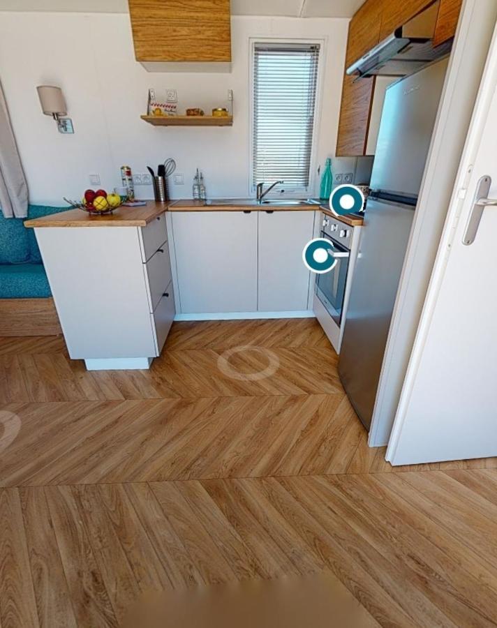 Bj Chalets - De Rug 3 - Vakantiepark Lauwersoog - Luxe Chalet Met Vaatwasser En Inloopkast! Vroege Incheck! Met Airco! Extérieur photo