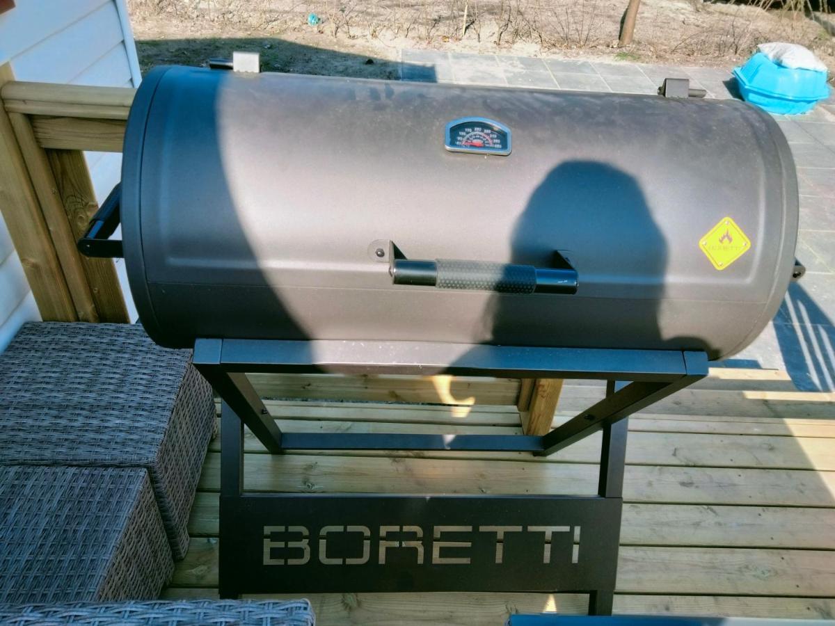 Bj Chalets - De Rug 3 - Vakantiepark Lauwersoog - Luxe Chalet Met Vaatwasser En Inloopkast! Vroege Incheck! Met Airco! Extérieur photo