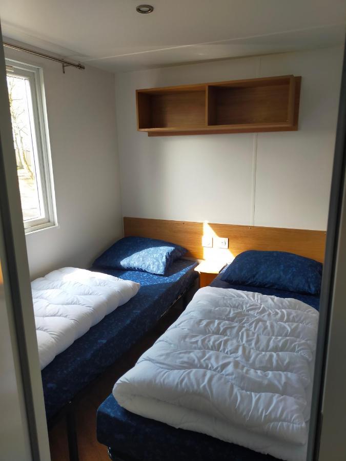 Bj Chalets - De Rug 3 - Vakantiepark Lauwersoog - Luxe Chalet Met Vaatwasser En Inloopkast! Vroege Incheck! Met Airco! Extérieur photo